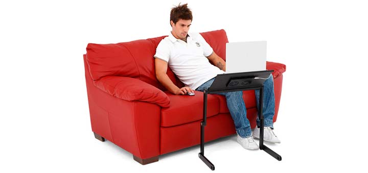 usar notebook do sofa de forma confortável