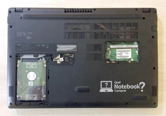 Visão inferior da tampa de baixo do notebook Acer Aspire 3 A3