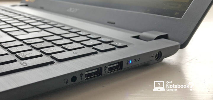 visão lateral portas e conexões Notebook Acer Aspire A3