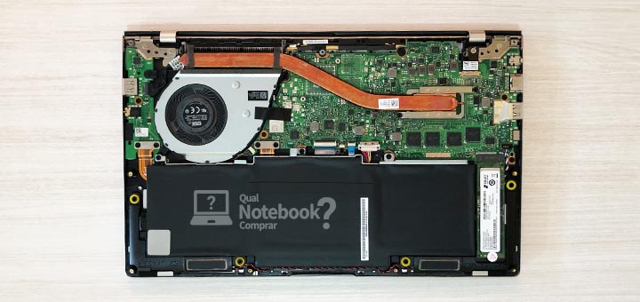 ASUS ZenBook 14 carcaca aberta interior placa mae