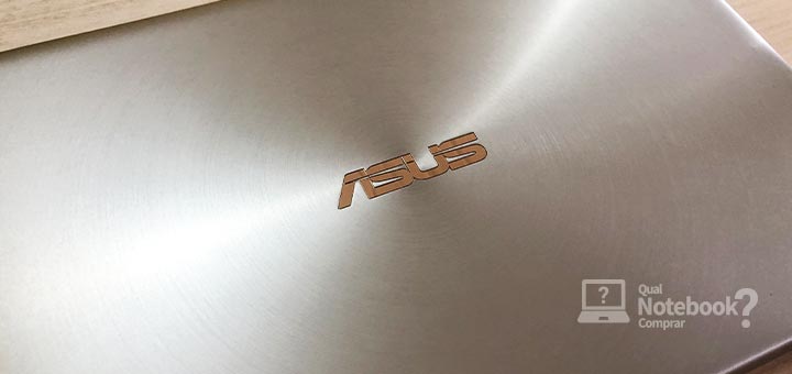 ASUS ZenBook 14 tampa aluminio textura logotipo rose gold