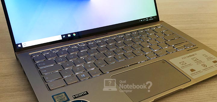 ASUS ZenBook 14 teclado retroiluminado luz irregular fraca