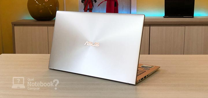ASUS ZenBook 14 visao geral aberto tampa