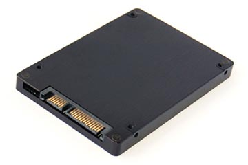 SSD tipo SATA (caixinha de 2,5″ polegadas)