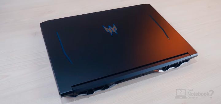 Unboxing Acer Predator Helios 300 tampa fechada com logotipo