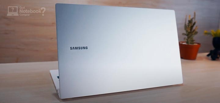 Unboxing Samsung Galaxy Book Pro NP950XDB tampa em metal com logotipo