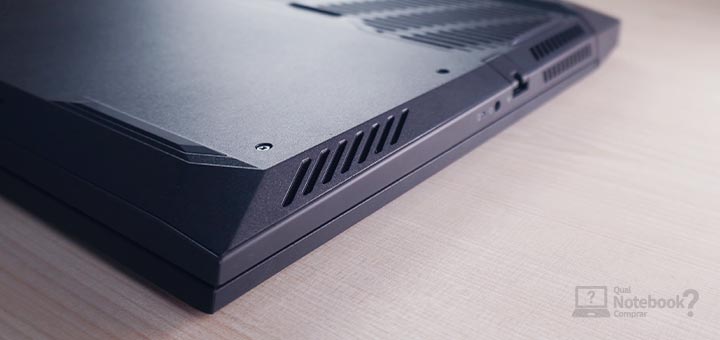 Review notebook gamer Dell G15-i1000-M10P audio som alto falantes