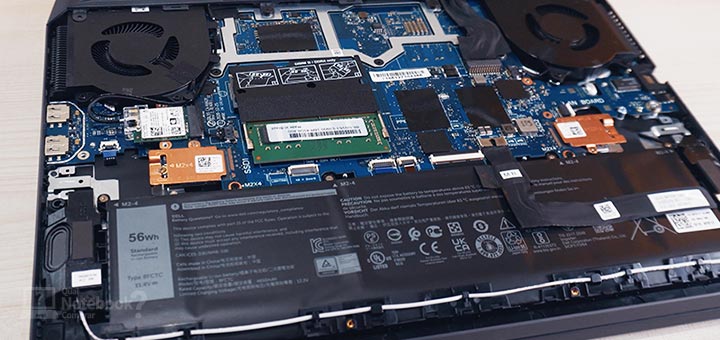 Dell G15 i1100-M50P - Detalhes da traseira do notebook