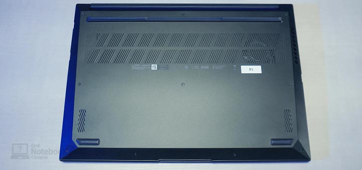 ASUS VivoBook S 16X S5602ZA-L2084W - Saidas de som e entradas de ar do notebook