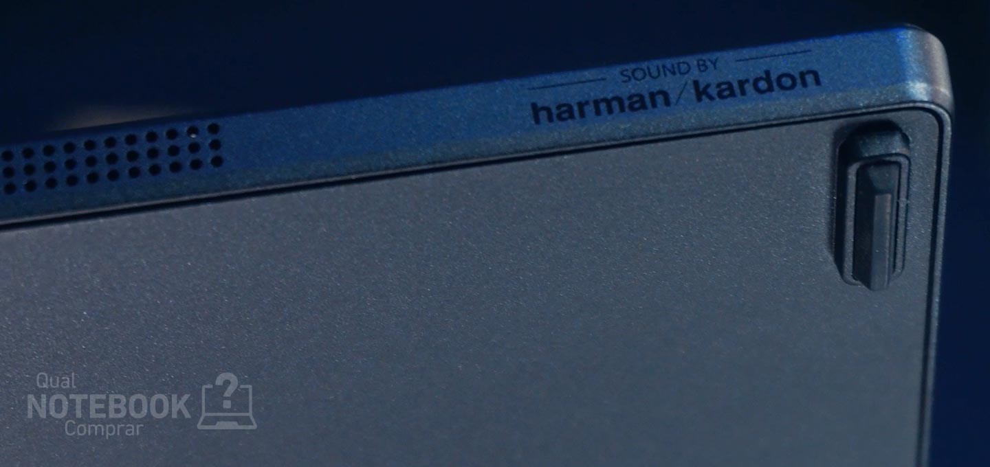 ASUS ZenBook 17 Fold OLED UX9702AA-MD026W - Detalhes do som Harman Kardon do Notebook