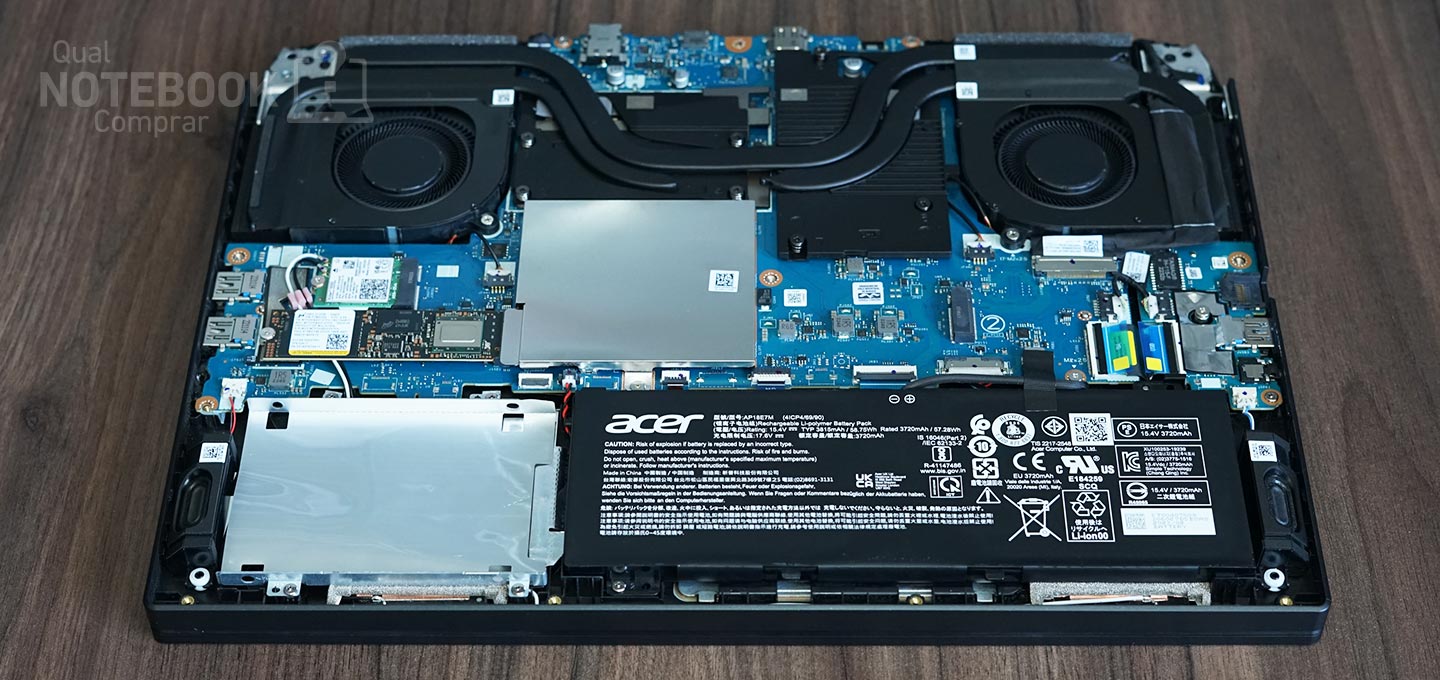 Acer Aspire Nitro 5 AN515-58-58W3 - Detalhes internos de hardware slots e upgrades do notebook SSD HDD RAM