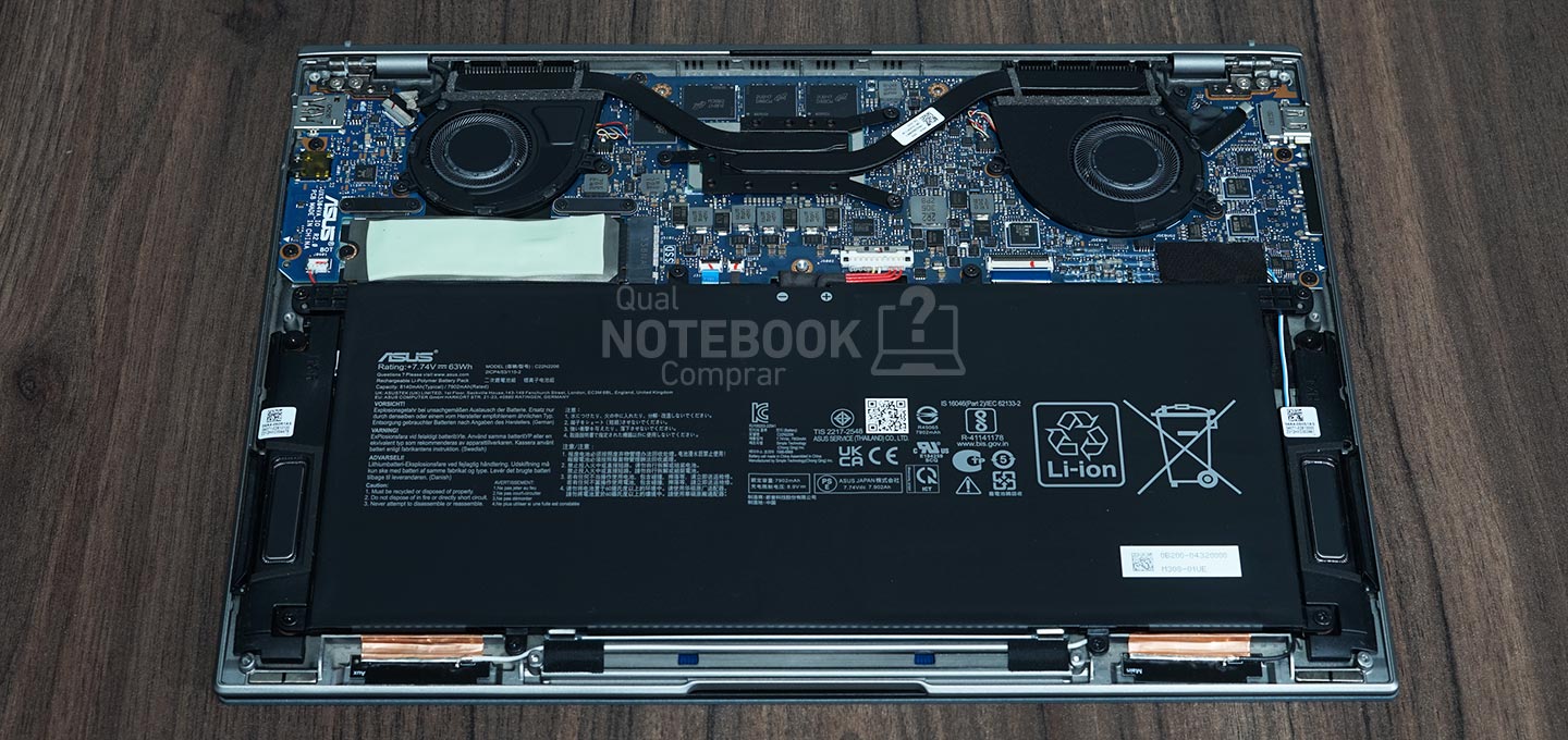 ASUS Zenbook S 13 OLED UX5304VA-NQ271W - Detalhes internos de hardware slots e upgrades do notebook